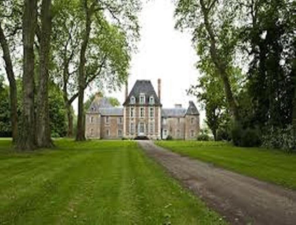 Chateau De Villars Villeneuve-sur-Allier Exterior photo